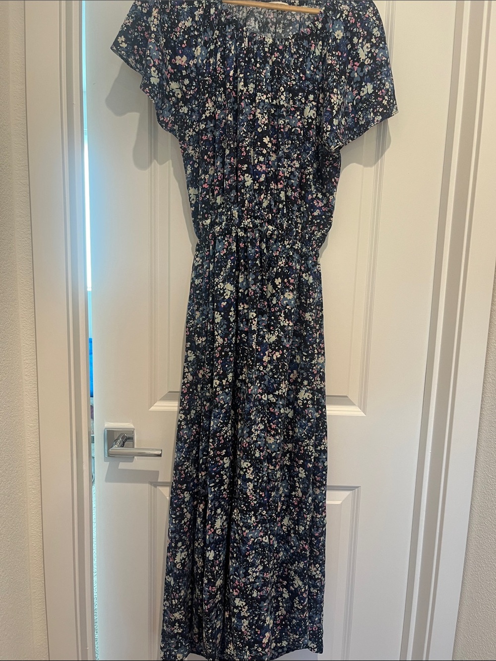 Marine Layer Charlotte Floral Navy Maxi Dress with Peekaboo Back L